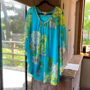 Forever 21 Love 21 small tropical flower dress